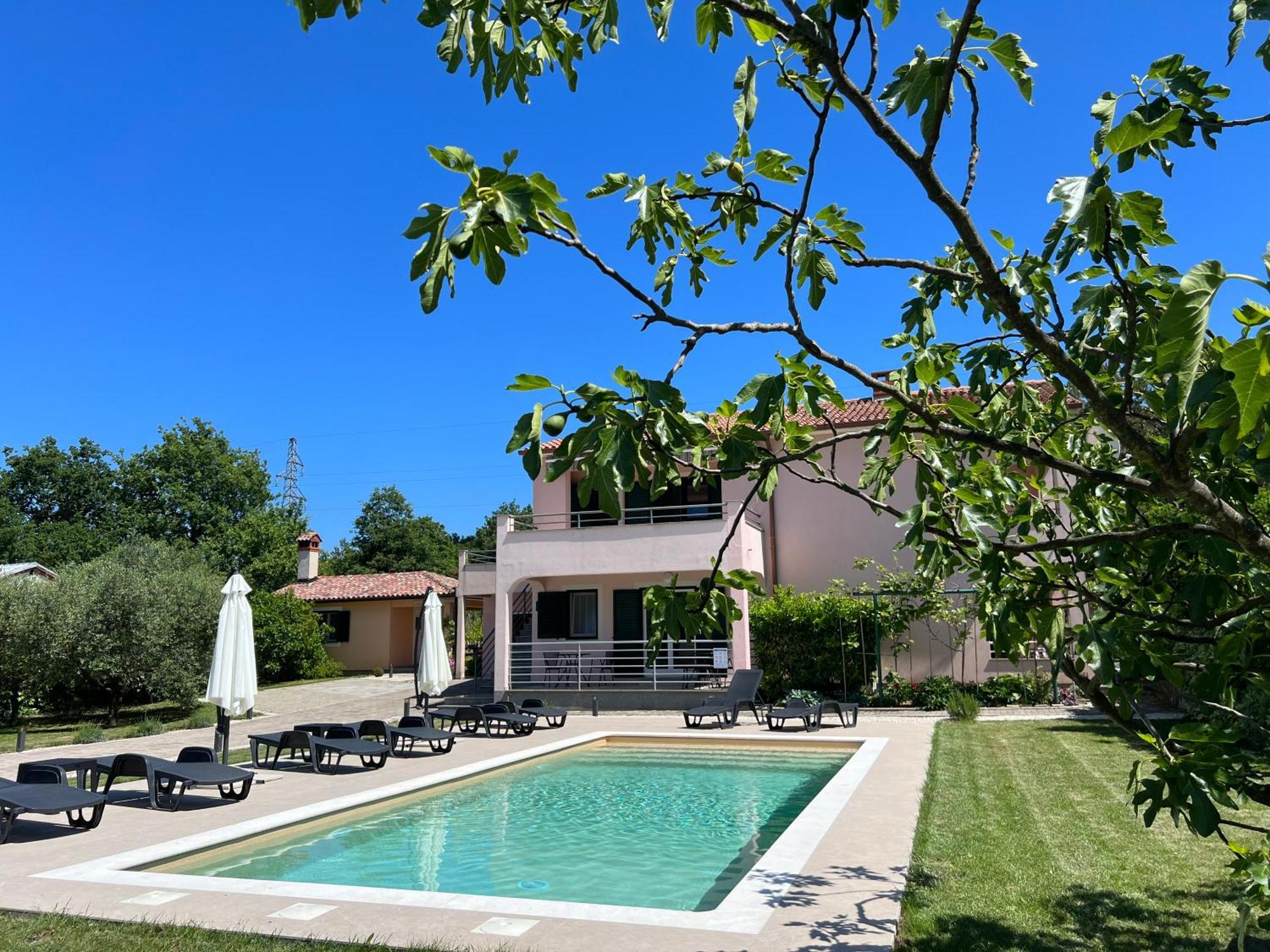 Villa Orka Лабин Екстериор снимка